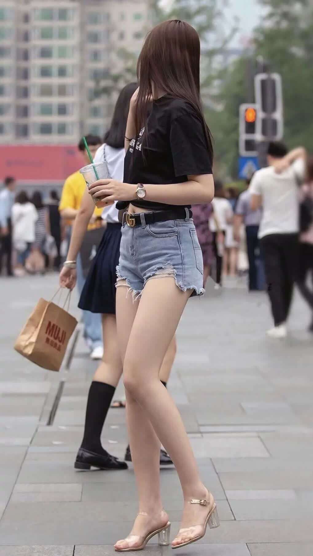 当传控遇见铁血,2026世界杯巅峰对决,苏亚雷斯的最后一舞改写历史